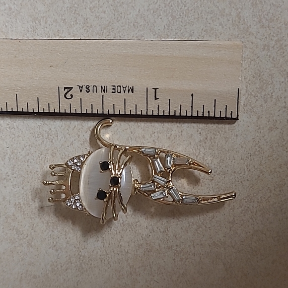 Cat Brooch NWT - Picture 2 of 4